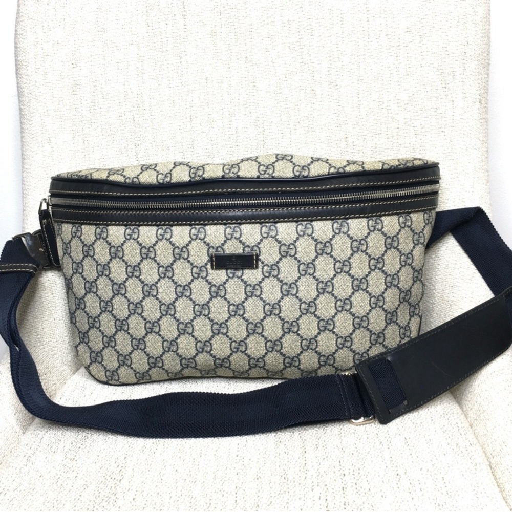 Authentic GUCCI unisex large waist bag/ crossbody bag